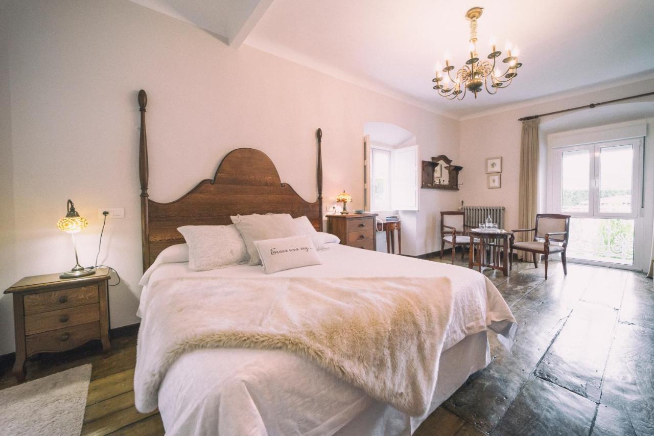 La Casona De Amandi Otel Villaviciosa  Dış mekan fotoğraf