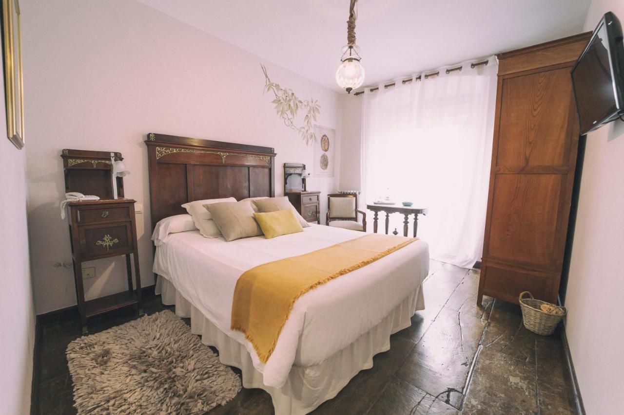 La Casona De Amandi Otel Villaviciosa  Dış mekan fotoğraf
