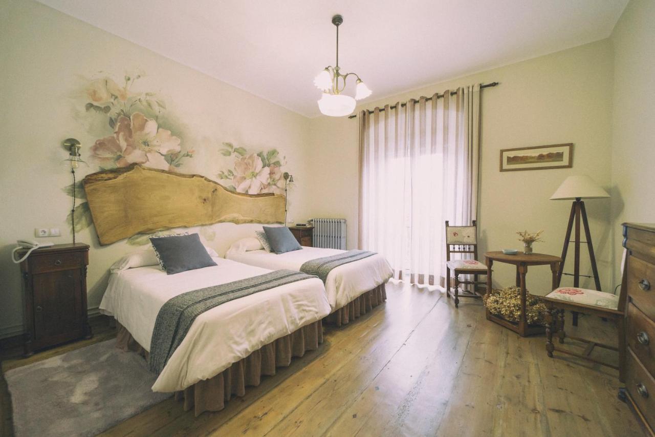 La Casona De Amandi Otel Villaviciosa  Dış mekan fotoğraf