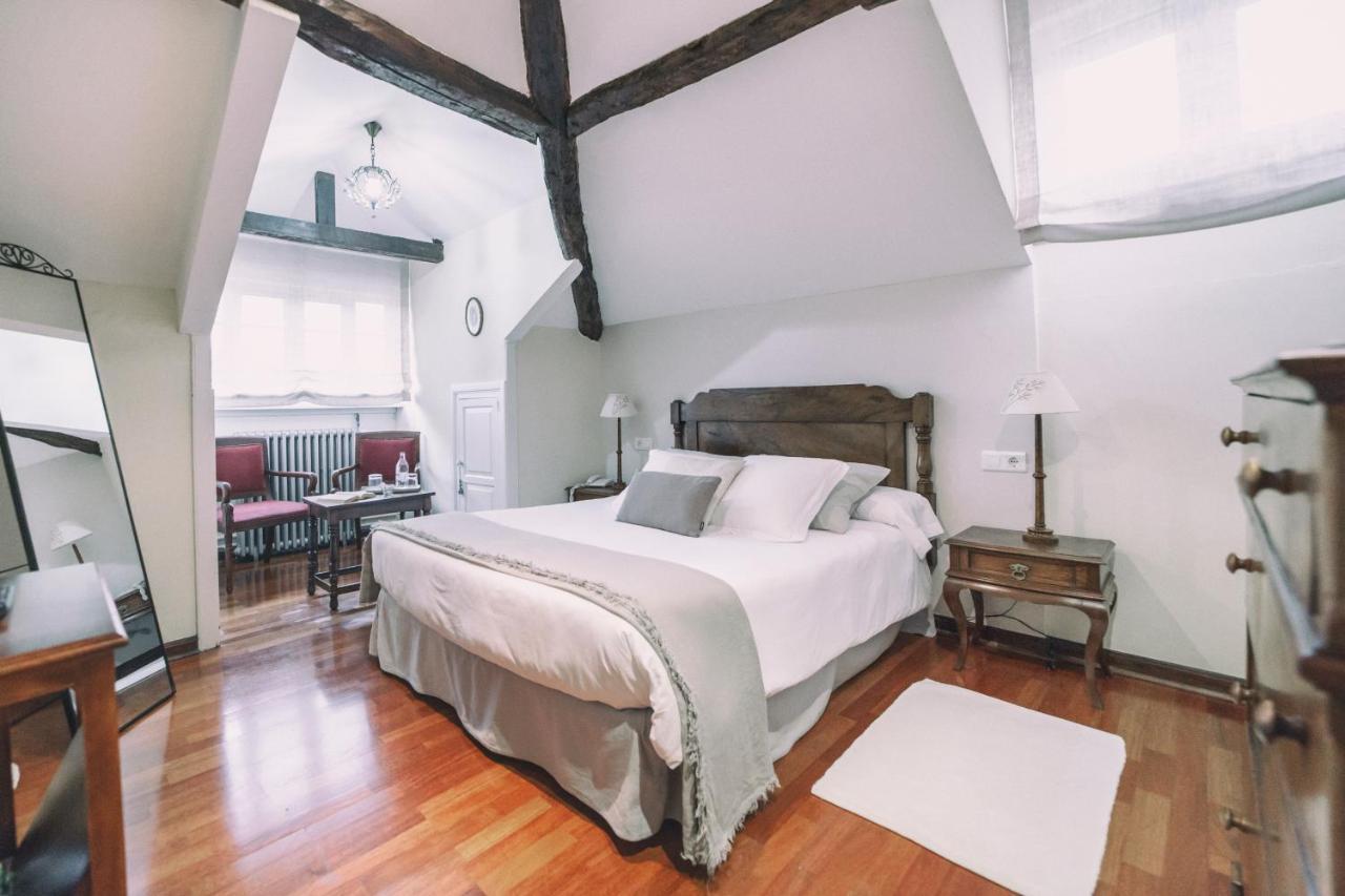 La Casona De Amandi Otel Villaviciosa  Dış mekan fotoğraf