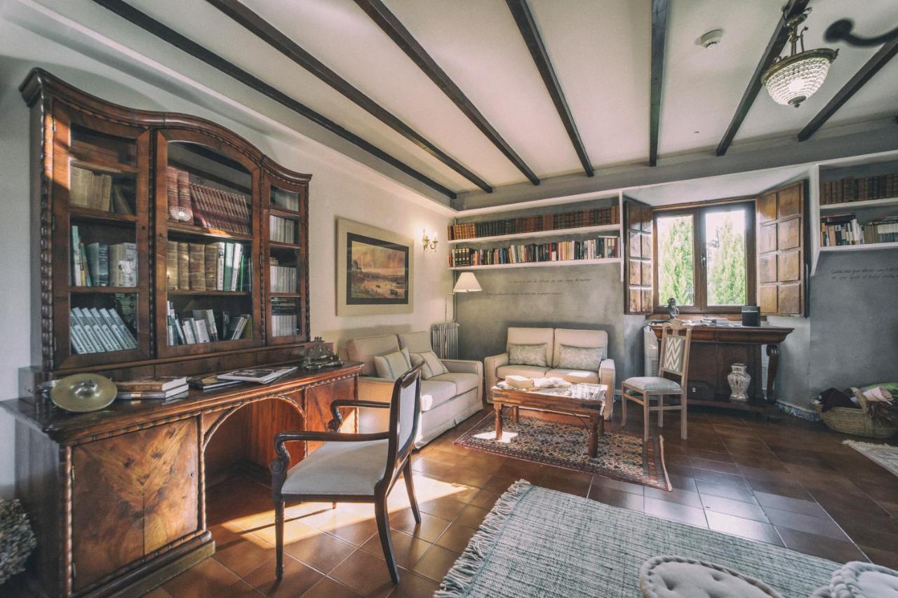 La Casona De Amandi Otel Villaviciosa  Dış mekan fotoğraf