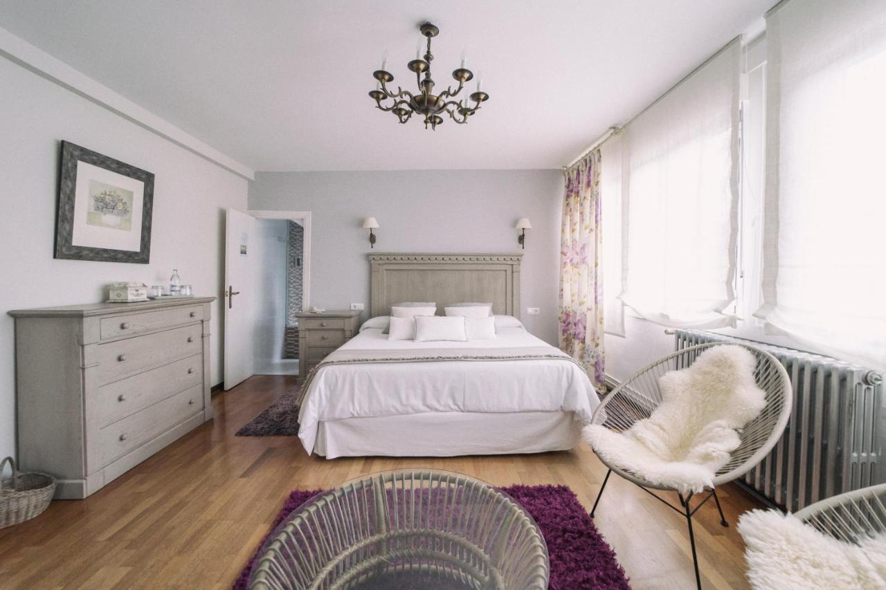 La Casona De Amandi Otel Villaviciosa  Dış mekan fotoğraf